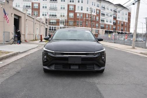 Aurora Black Pearl 2025 Kia K4 LXS