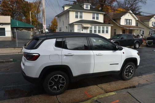 2024 Jeep Compass Trailhawk