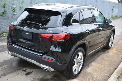 2021 Mercedes-Benz GLA 250 Base 4MATIC