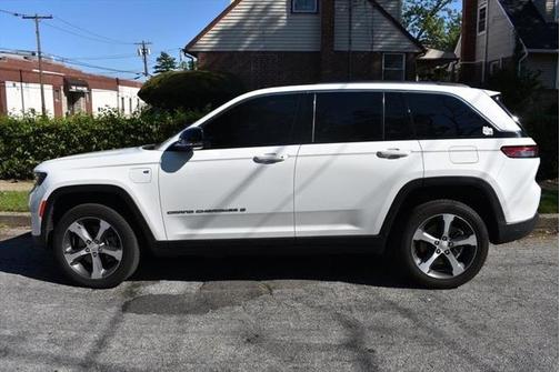 2023 Jeep Grand Cherokee 4xe Base