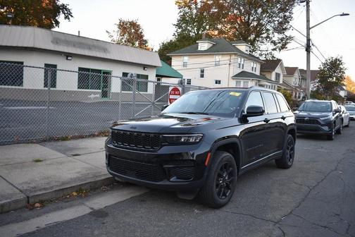 2024 Jeep Grand Cherokee Altitude