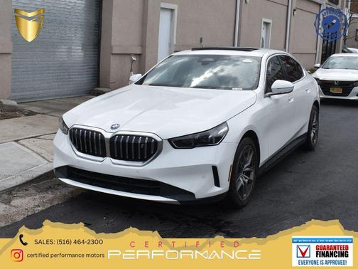 Alpine White 2024 BMW i5 eDrive40