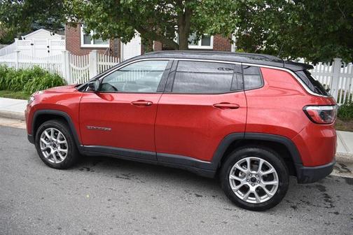 Red Hot Pearlcoat 2025 Jeep Compass Limited