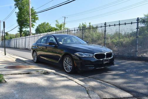 Black Sapphire Metallic 2021 BMW 530 xDrive