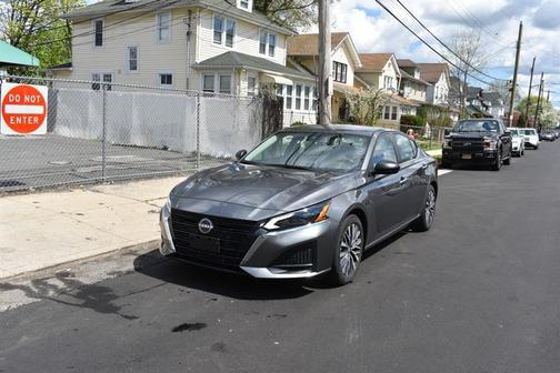 Gun Metallic 2025 Nissan Altima 2.5 SV