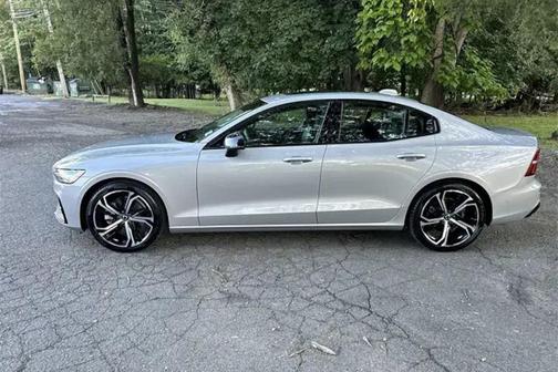 2025 Volvo S60 B5 Core