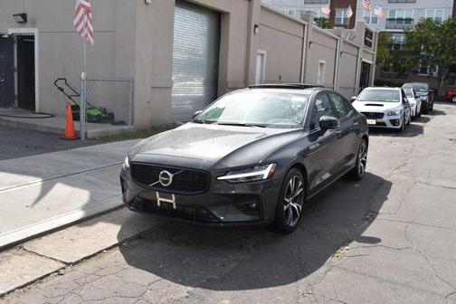 2025 Volvo S60 B5 Core