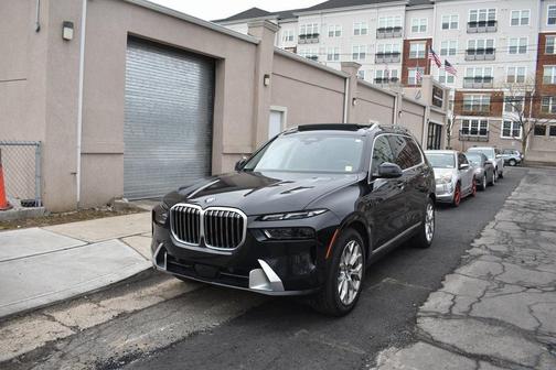 2025 BMW X7 xDrive40i