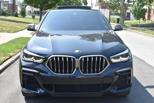 2023 BMW X6 M50i