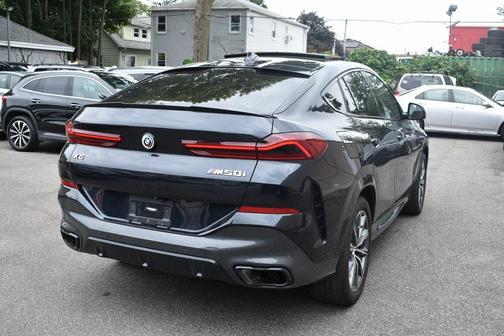 2023 BMW X6 M50i