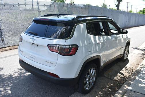 Bright White Clearcoat 2025 Jeep Compass Limited