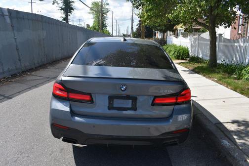 Skyscraper Gray Metallic 2023 BMW 530e Base