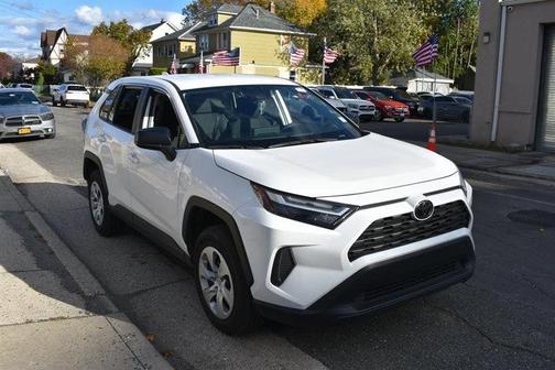 2025 Toyota RAV4 LE