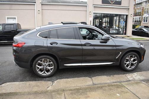 2024 BMW X4 xDrive30i