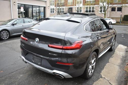 2024 BMW X4 xDrive30i