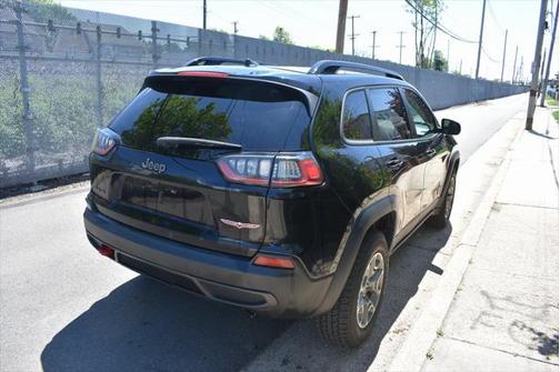 2022 Jeep Cherokee Trailhawk
