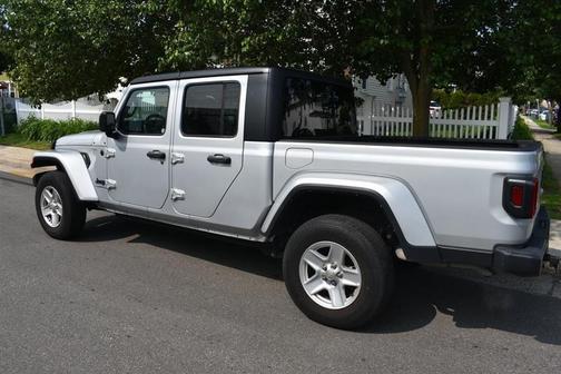 2023 Jeep Gladiator Sport S