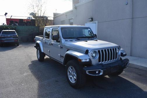2023 Jeep Gladiator Sport S