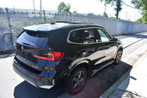 Black Sapphire Metallic 2025 BMW X1 xDrive28i