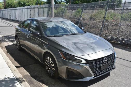 Gun Metallic 2025 Nissan Altima 2.5 SV