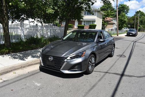 Gun Metallic 2025 Nissan Altima 2.5 SV