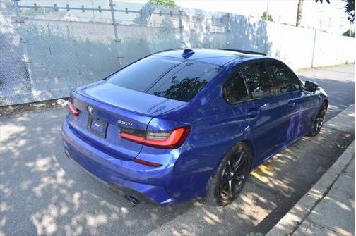 2022 BMW 330 330i