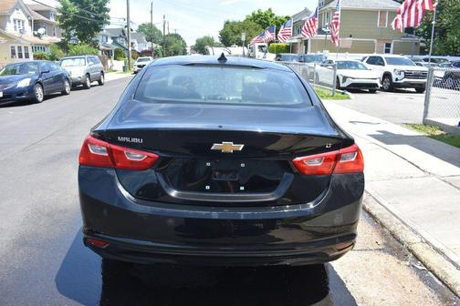 Mosaic Black Metallic 2024 Chevrolet Malibu FWD 1LT
