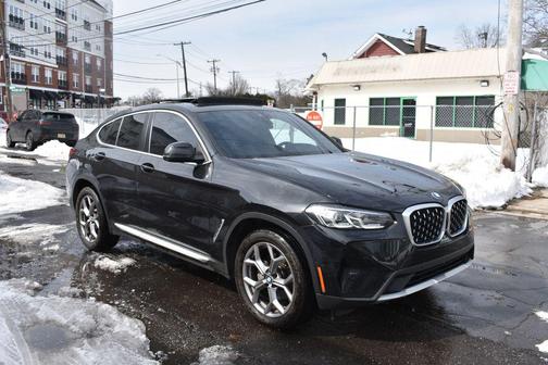 2023 BMW X4 xDrive30i