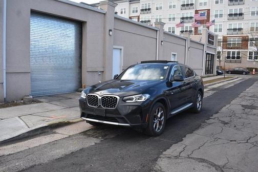 2023 BMW X4 xDrive30i