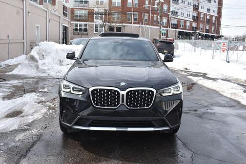 2023 BMW X4 xDrive30i