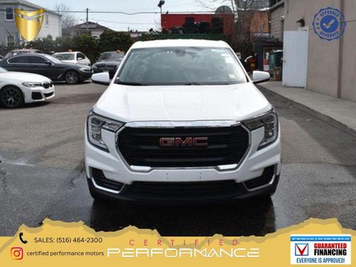 White Frost Tricoat 2024 GMC Terrain SLE