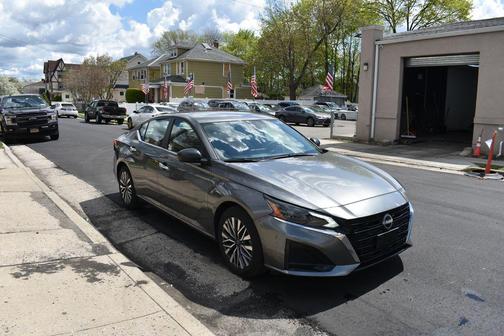 Gun Metallic 2025 Nissan Altima 2.5 SV