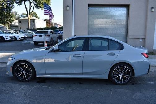 2023 BMW 330 330i