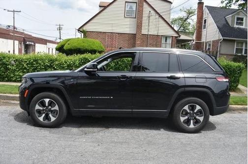 2023 Jeep Grand Cherokee 4xe Base