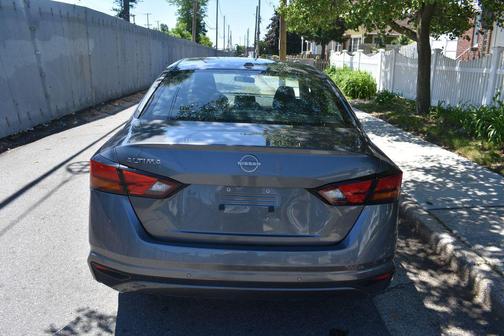 Gun Metallic 2025 Nissan Altima 2.5 SV