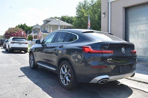 2024 BMW X4 xDrive30i