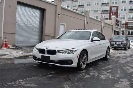 2018 BMW 330e iPerformance