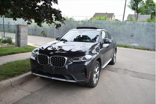 2024 BMW X4 xDrive30i