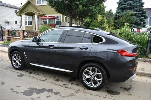 2024 BMW X4 xDrive30i
