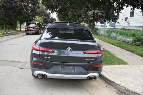 2024 BMW X4 xDrive30i
