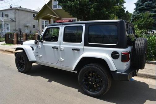2023 Jeep Wrangler 4xe Sahara