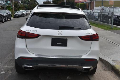 2021 Mercedes-Benz GLA 250 Base 4MATIC