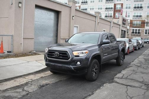 2022 Toyota Tacoma SR5