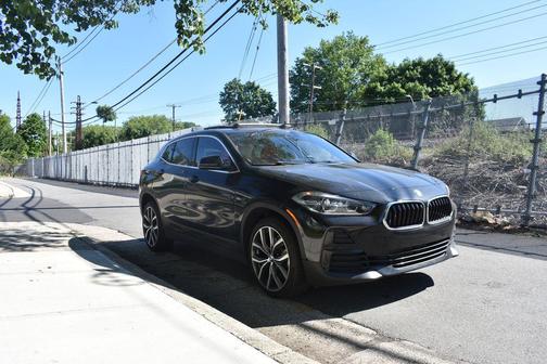Black Sapphire Metallic 2022 BMW X2 sDrive28i
