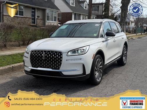 White Metallic 2024 Lincoln Corsair Reserve