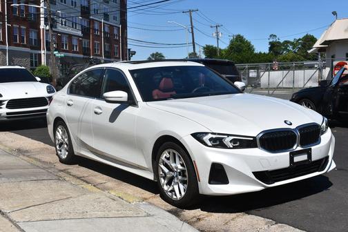 Mineral White Metallic 2026 BMW 330 xDrive NA