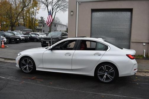 Mineral White Metallic 2026 BMW 330 xDrive NA