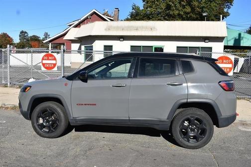 2024 Jeep Compass Trailhawk