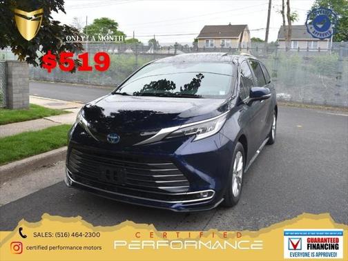 2022 Toyota Sienna Limited 7-Passenger