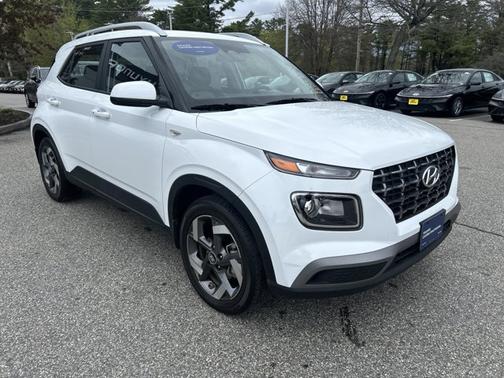White 2025 Hyundai VENUE SEL